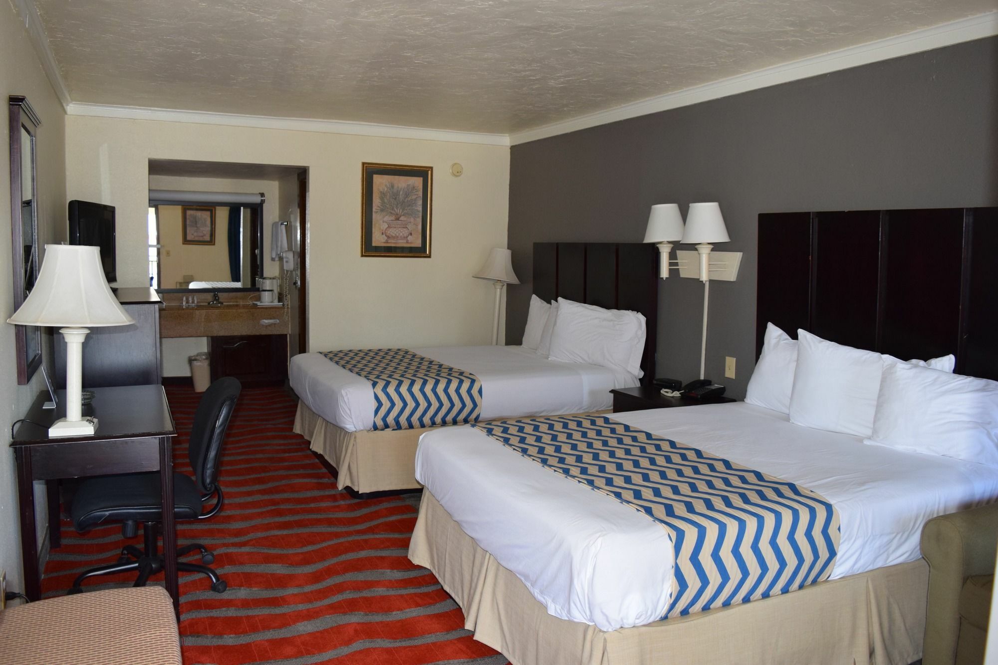 Travelodge Inn & Suites By Wyndham Norman Extérieur photo