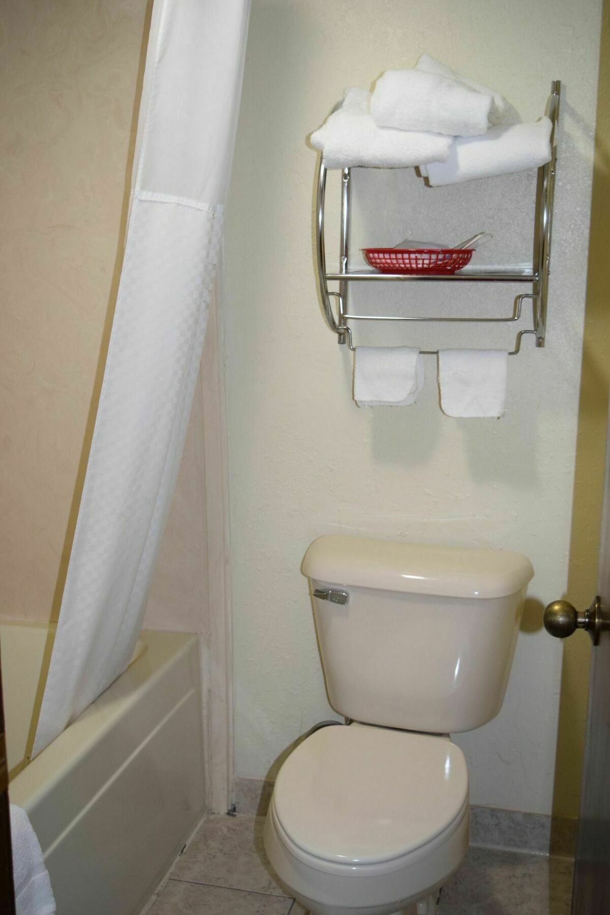 Travelodge Inn & Suites By Wyndham Norman Extérieur photo