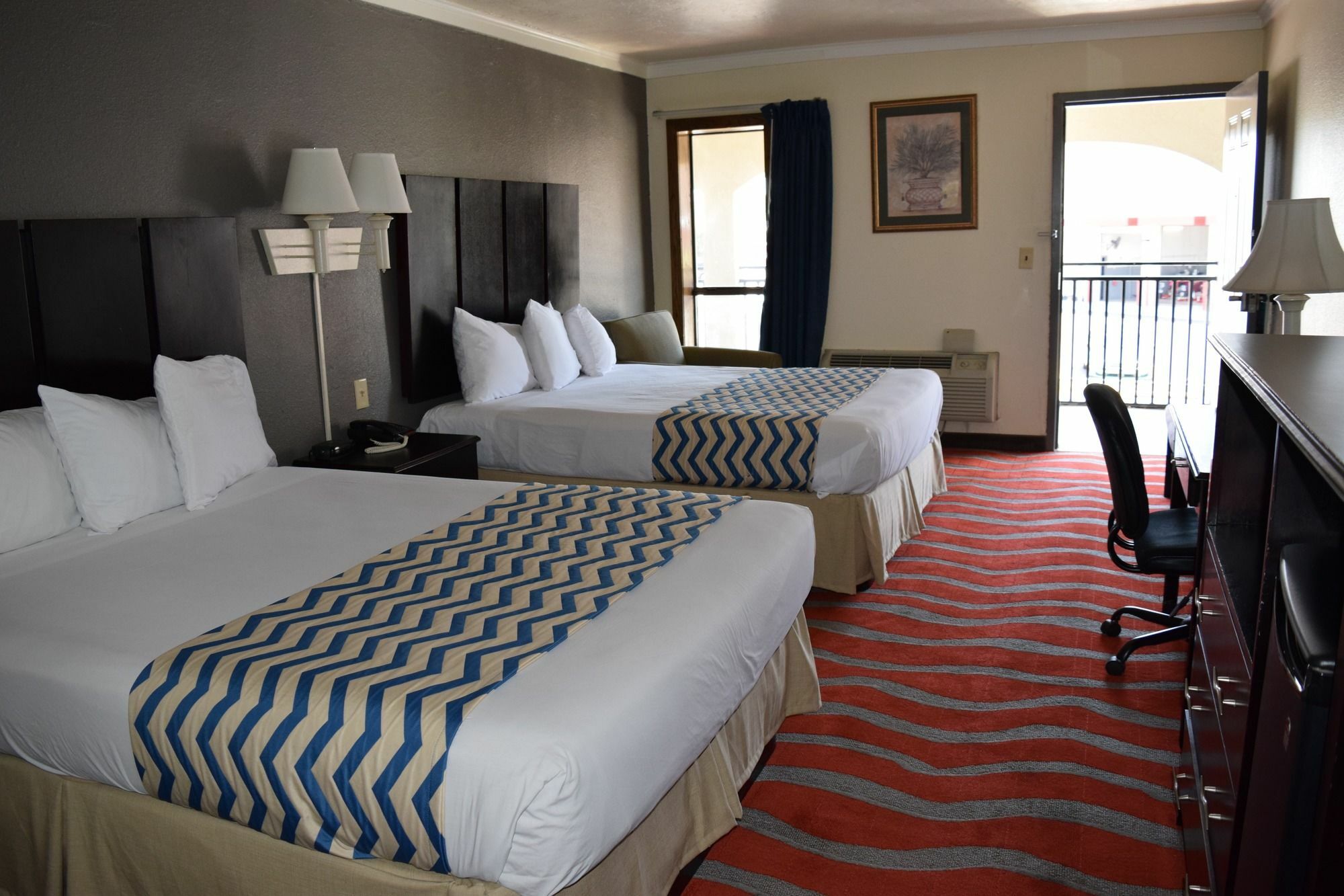 Travelodge Inn & Suites By Wyndham Norman Extérieur photo
